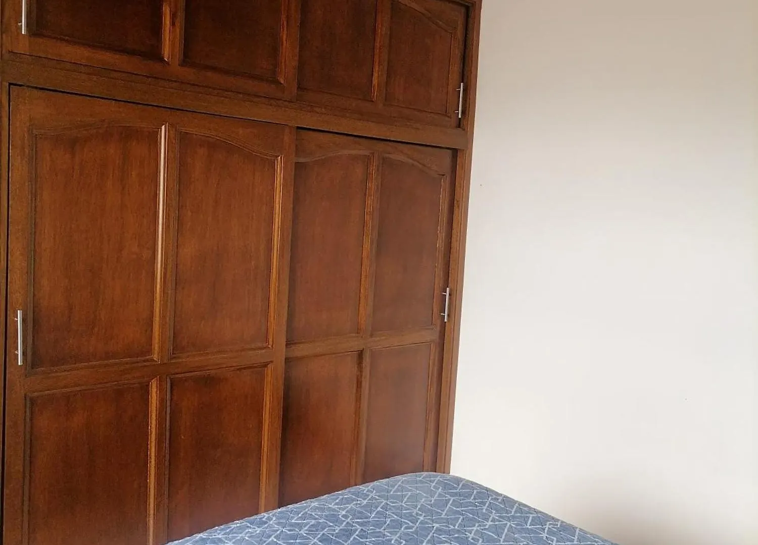 Apartestudio De 2 Habitaciones Con Cocina Compartida Medellin